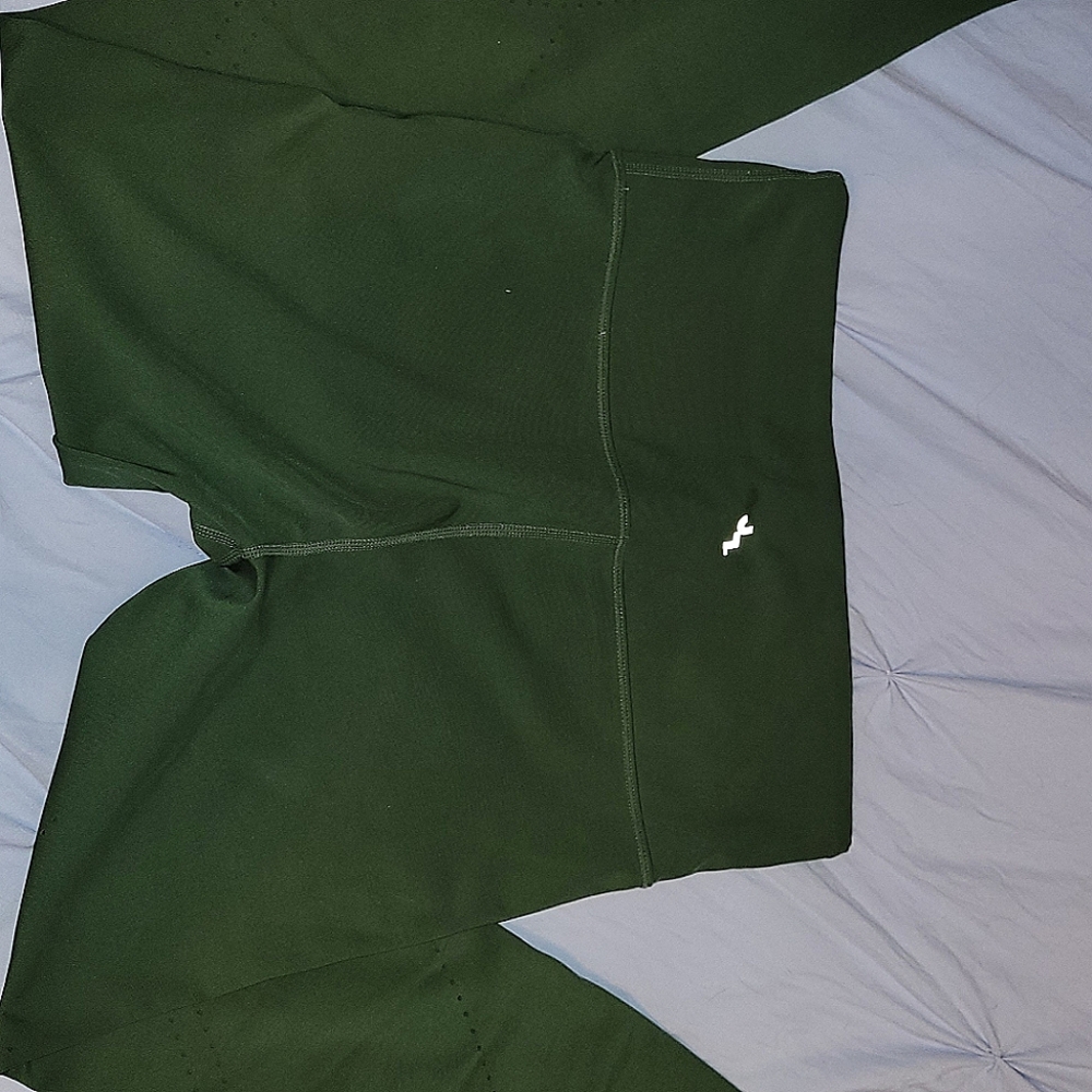 Green leggings